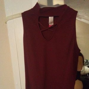 Turtle neck criss cross tank